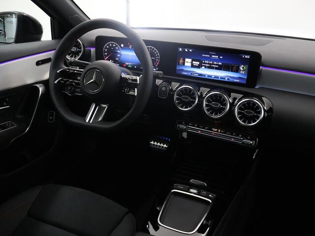 Mercedes-Benz A-KLASSE 250 e Limousine Business Solution AMG Panoramadak | Multibeam-Led | 19 AMG velgen | Night pakket