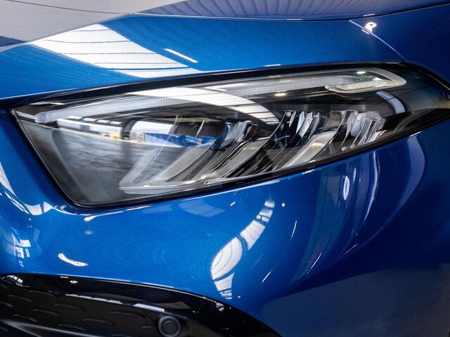 Mercedes-Benz A-KLASSE Hatchback 180 Star Edition AMG Line Panorama dak