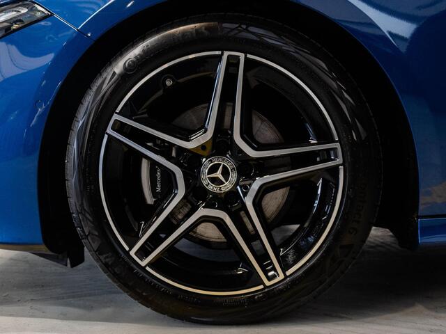 Mercedes-Benz A-KLASSE Hatchback 180 Star Edition AMG Line Panorama dak