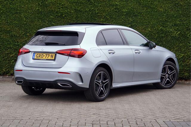 Mercedes-Benz A-KLASSE A 250 e AMG Line Night Facelift | Pano Carplay Distronic Sfeer