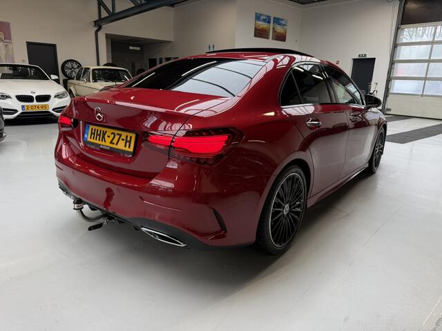 Mercedes-Benz A-KLASSE 180 Star Edition AMG Line 19 Inch Panoramadak Trekhaak Achteruitrijcamera
