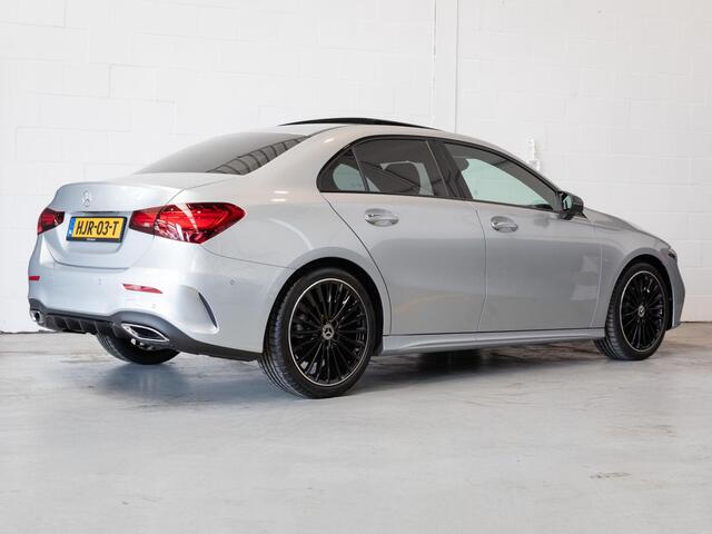Mercedes-Benz A-KLASSE Limousine 180 Star Edition AMG Line PLUS Panorama dak