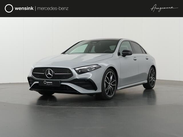 Mercedes-Benz A-KLASSE 180 Business Solution AMG | Night edition | Panoramadak | Memory stoelen | Sfeerverlichting | Stoelverwarming |