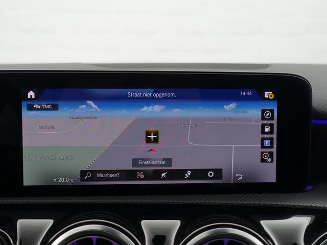 Mercedes-Benz A-KLASSE 180 AMG Night Edition Aut- Panodak, Sfeerverlichting, Xenon Led, Camera, Sport Interieur