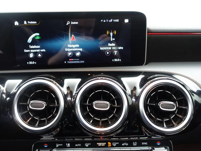 Mercedes-Benz A-KLASSE 180 AMG Night Edition Aut- Panodak, Sport Interieur, Xenon Led, Camera, Stoelverwarming, Navi