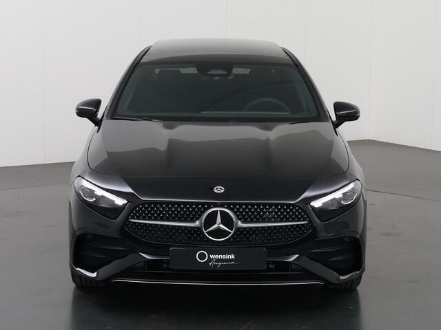 Mercedes-Benz A-KLASSE 250 e Business Solution AMG | Panoramadak | Sfeerverlichting | Donder getinte ramen |