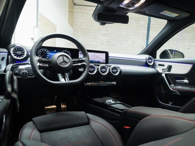 Mercedes-Benz A-KLASSE Hatchback 180 Star Edition AMG Limited Premium PLUS | Panorama dak