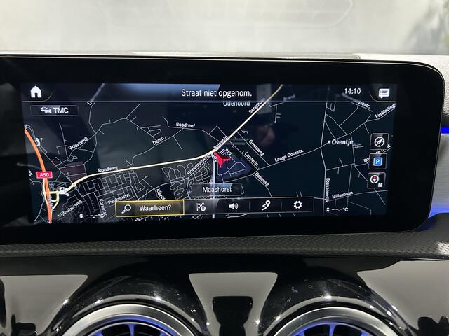 Mercedes-Benz A-KLASSE 250e AMG// Panoramadak // Memory // MultiBeam LED // Keyless // Magno Grijs // Augmented