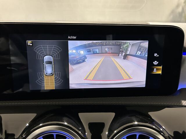 Mercedes-Benz A-KLASSE 250e AMG// Panoramadak // Memory // MultiBeam LED // Keyless // Magno Grijs // Augmented