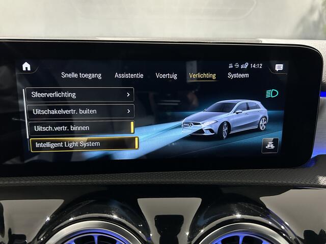 Mercedes-Benz A-KLASSE 250e AMG// Panoramadak // Memory // MultiBeam LED // Keyless // Magno Grijs // Augmented