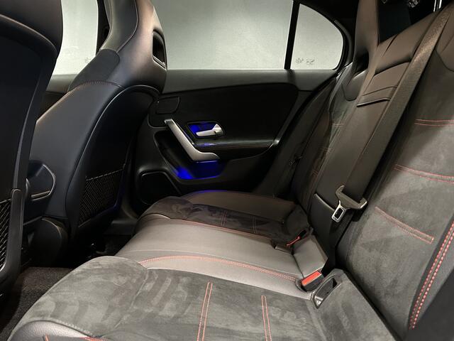 Mercedes-Benz A-KLASSE 250e AMG // Panoramadak // Memory // MultiBeam LED // 19" AMG // Sfeerverlichting // Nightpakket
