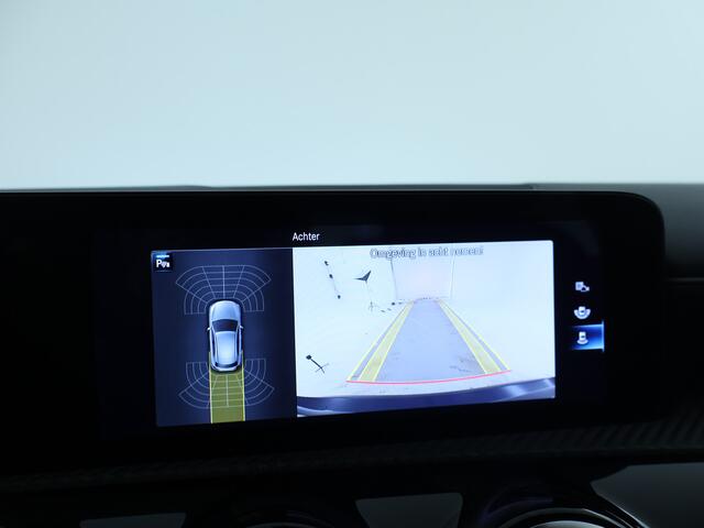 Mercedes-Benz A-KLASSE 250 e Plug-In Hybride | Parkeerpakket met Camera | Stoelverwarming | DAB | LED verlichting | Cruise Controle | Inclusief 24 maanden Mercedes-Benz Certified garantie voor Europa.