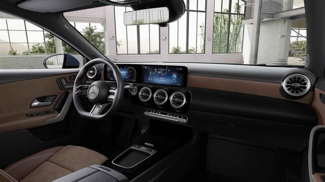 Mercedes-Benz A-KLASSE Hatchback 180 Star Edition AMG Line LIMITED Premium PLUS | Panorama dak