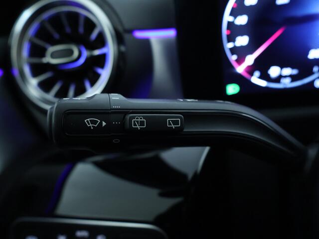 Mercedes-Benz A-KLASSE 180 Business Solution AMG | AMG Line Plus pakket | Nightpakket | Parkeerpakket met 360°-camera | KEYLESS GO | Extra USB-poorten | MULTIBEAM LED | Head-up display | Dodehoekassistent |