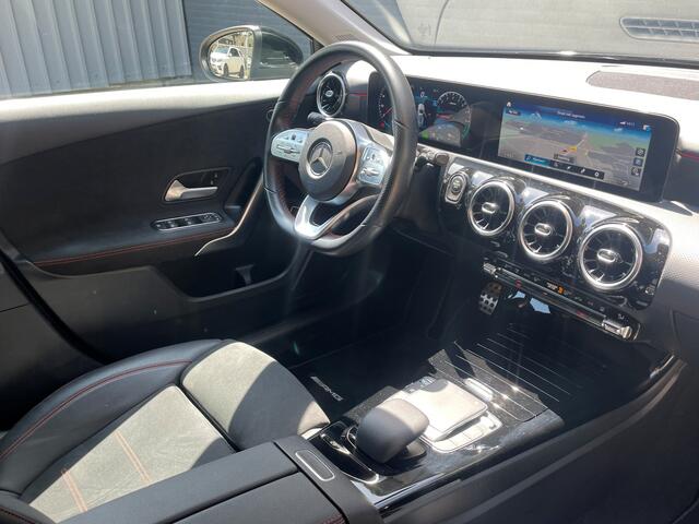 Mercedes-Benz A-KLASSE 250 e AMG-style - Trekhaak - Camera - Apple car play etc etc!