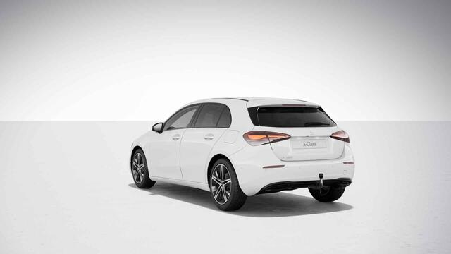 Mercedes-Benz A-KLASSE 180 Star Edition Luxury Line LIMITED | Trekhaak | Dodehoekassistent | 18" lichtmetalen velgen