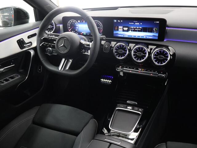 Mercedes-Benz A-KLASSE 250e Limousine Business Solution AMG | Plus pakket | Panorama-schuifdak | Headup display | Memory stoelen | 360* camera