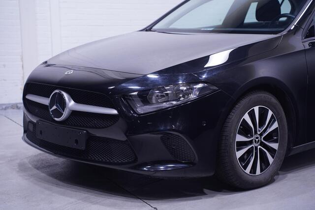 Mercedes-Benz A-KLASSE 180d Design Navi Camera Stoelverwarming PDC v+a