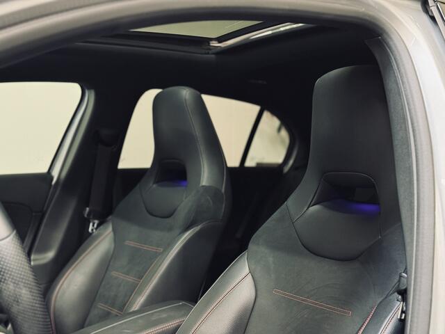 Mercedes-Benz A-KLASSE 200 AMG Night | Panorama | Multibeam | Sfeer