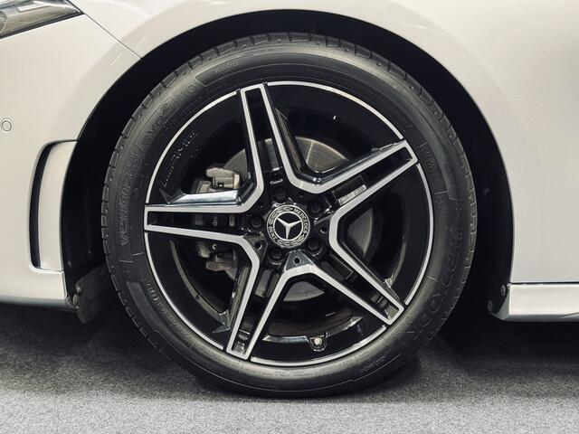 Mercedes-Benz A-KLASSE 200 AMG Night | Panorama | Multibeam | Sfeer