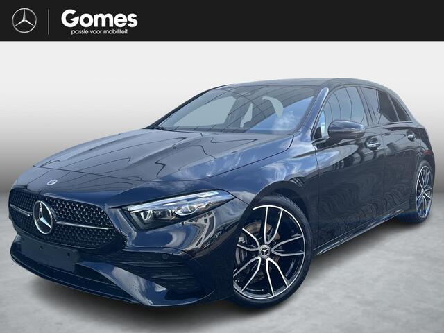 Mercedes-Benz A-KLASSE 180 Business Solution AMG | AMG Plus Pakket | Night Pakket | Panoramadak | Elektrisch Verstelbare Stoelen + Memory | 360° Camera | Head-up Display | Dodehoekassistent | Advanced Sound System | Stoelverwarming | Apple CarPlay | Android Auto