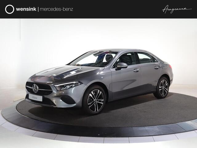Mercedes-Benz A-KLASSE 250e Star Edition Luxury Line | DISTRONIC | Trekhaak | Dodehoekassistent