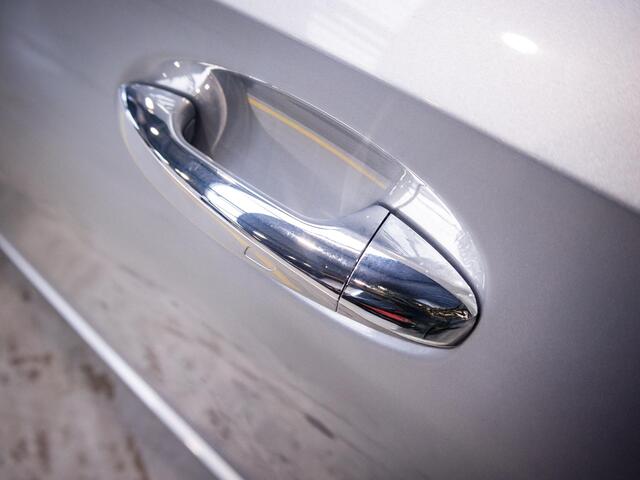 Mercedes-Benz A-KLASSE Hatchback 250 e Star Edition AMG Line Panorama dak