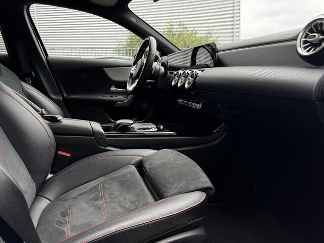Mercedes-Benz A-KLASSE 250 Premium AMG Widescreen camera