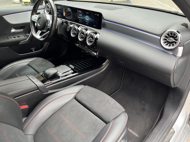 Mercedes-Benz A-KLASSE 180 Business Solution AMG Sfeerverlichting Camera