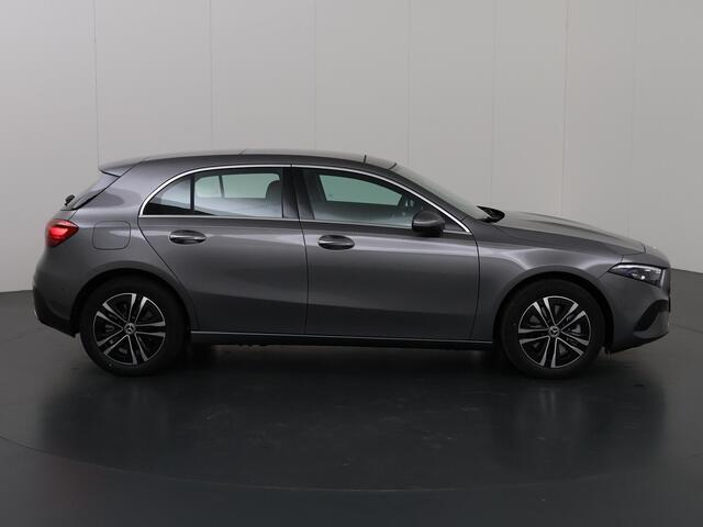 Mercedes-Benz A-KLASSE 250e Star Edition Luxury Line | Panoramaschuifdak | Trekhaak | Achteruitrijcamera
