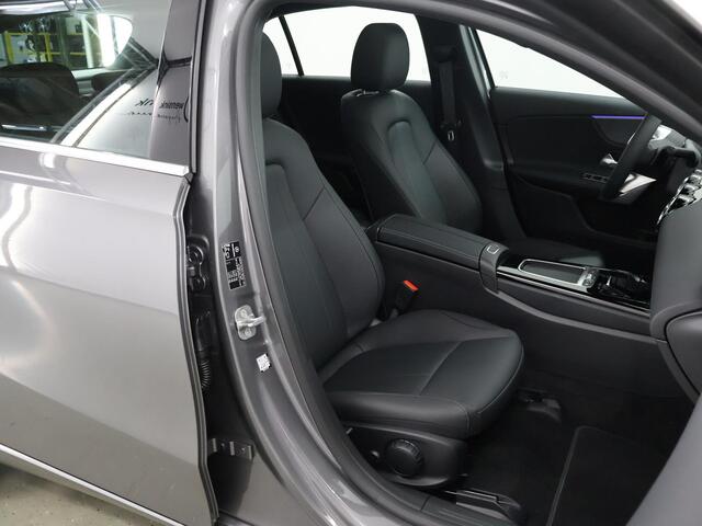 Mercedes-Benz A-KLASSE 250e Star Edition Luxury Line | Panoramaschuifdak | Trekhaak | Achteruitrijcamera