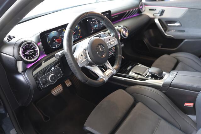 Mercedes-Benz A-KLASSE AMG 35 4MATIC Premium BURMESTER PANO KUIPST ''19
