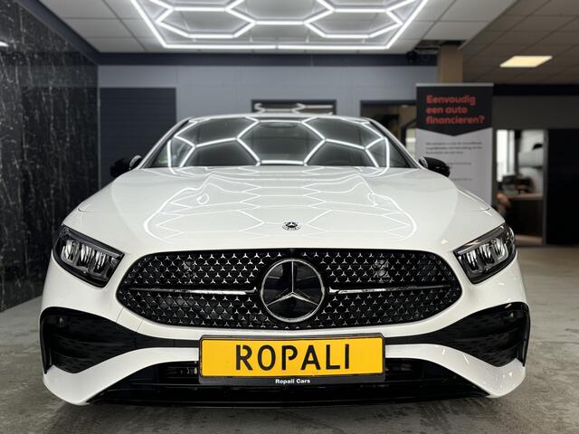 Mercedes-Benz A-KLASSE 180 AMG Line Ambilight