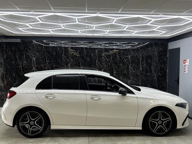 Mercedes-Benz A-KLASSE 180 AMG Line Ambilight