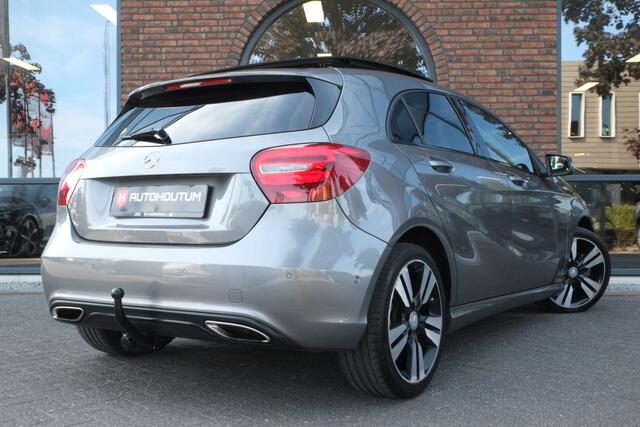 Mercedes-Benz A-KLASSE 180 Prestige Panoramadak, Trekhaak, Dodehoek detectie
