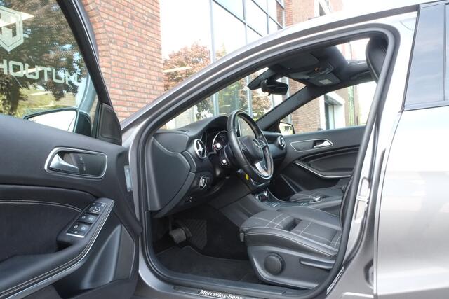 Mercedes-Benz A-KLASSE 180 Prestige Panoramadak, Trekhaak, Dodehoek detectie