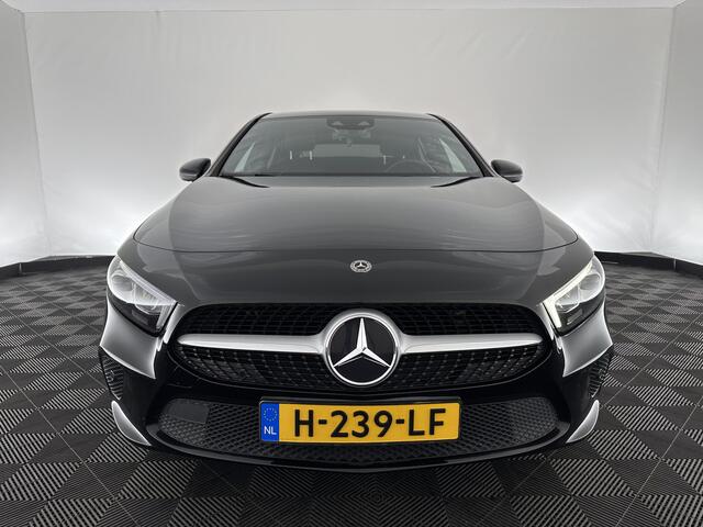 Mercedes-Benz A-KLASSE 160 Business Solution *1/2ELATHER | FULL-LED | WIDE-SCREEN-COCKPIT | CAMERA | NAVI-FULLMAP | HEATED-COMFORTSEATS | ECC | PDC | CRUISE | 16''ALU*