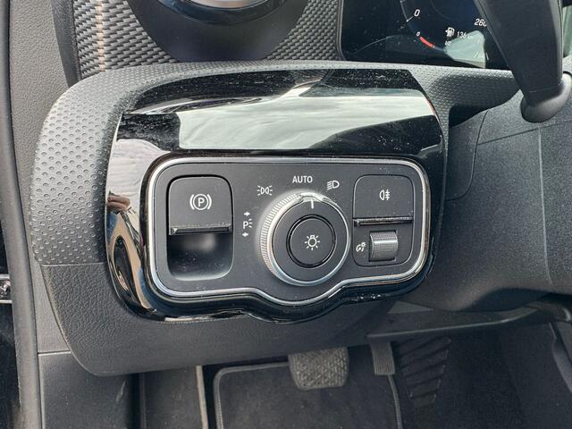 Mercedes-Benz A-KLASSE 250 e Business Solution Luxury Limited