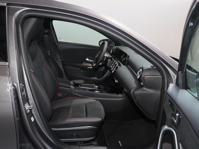 Mercedes-Benz A-KLASSE 180 Star Edition AMG Line | AMG Line Plus | | Panoramaschuifdak | Head-up display | Multibeam LED | Elektrisch voorstoelen met geheugen