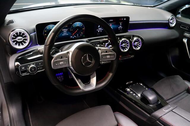 Mercedes-Benz A-KLASSE 180d Premium + AMG|PANO|Sfeer|CAM