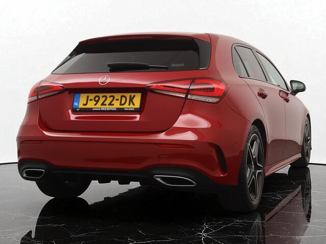 Mercedes-Benz A-KLASSE 160 Business Solution AMG - Navigatie - Camera - 18 inch LM velgen - Sportstoelen - Stoelverwarming - 12 maanden garantie