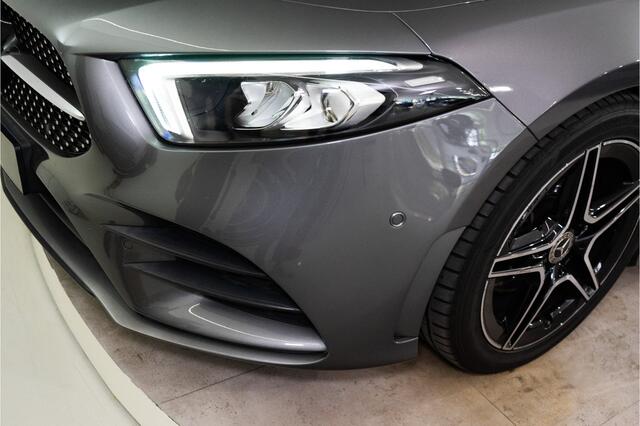Mercedes-Benz A-KLASSE 180 Business Solution AMG 136PK | Pano | Sfeer | Stoplichtweergave | Carplay | Garantie