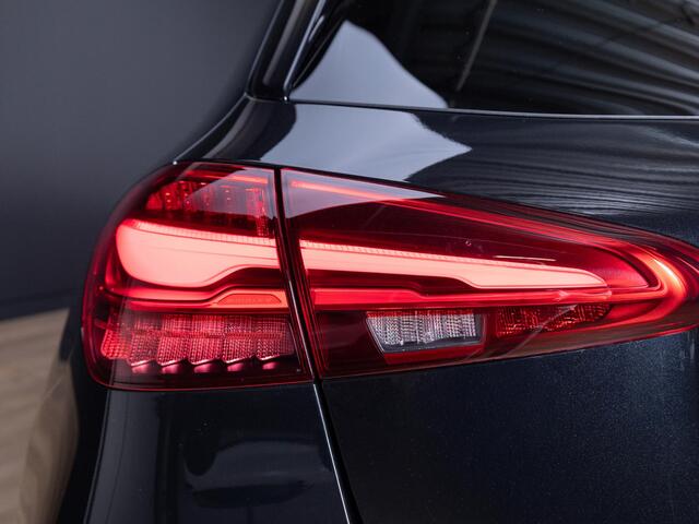 Mercedes-Benz A-KLASSE Hatchback 250 e Business Solution AMG Panorama dak