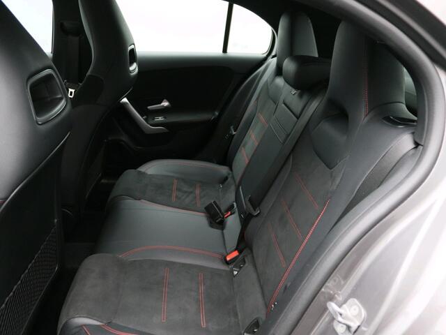 Mercedes-Benz A-KLASSE 250 e Star Edition AMG Line AMG Line | Sfeerverlichting |Achteruitrijcamera | Apple CarPlay, Inclusief 24 maanden MB Certified garantie voor Europa.