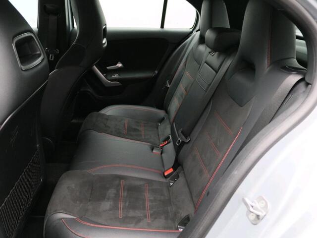 Mercedes-Benz A-KLASSE 250 e Star Edition AMG Line AMG Line | Sfeerverlichting |Achteruitrijcamera | Apple CarPlay, Inclusief 24 maanden MB Certified garantie voor Europa.