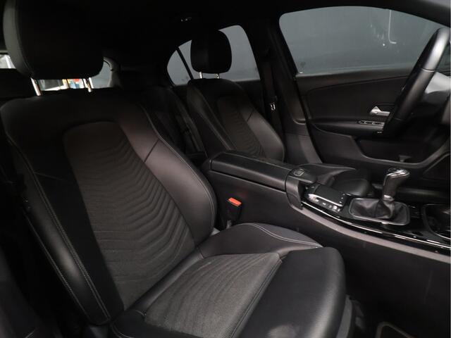 Mercedes-Benz A-KLASSE 160 Sport Business Solution [WIDESCREEN, APPLE CARPLAY, ANDROID AUTO, STOELVERWARMING, CAMERA, SPORTSTOELEN, NIEUWSTAAT]