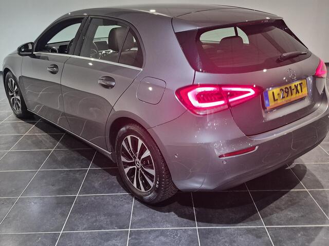 Mercedes-Benz A-KLASSE 180 Business Solution