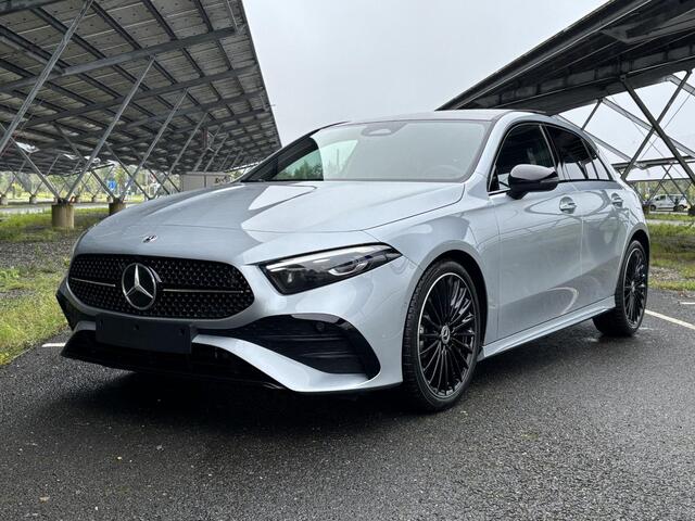 Mercedes-Benz A-KLASSE 180 Business Solution AMG | Night | Panoramaschuifdak | Achteruitrijcamera | Sfeerverlichting | MULTIBEAM LED | 19 inch AMG-velgen |