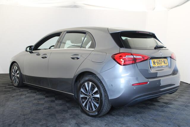 Mercedes-Benz A-KLASSE 180 d Premium |Navi|Camera|