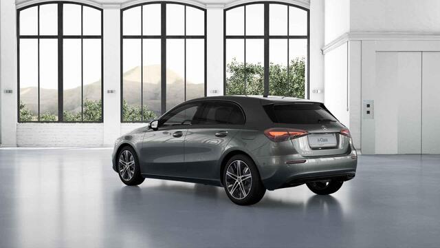 Mercedes-Benz A-KLASSE 250e Business Solution Luxury | Panoramaschuifdak | Advanced sound | Nightpakket | Dodehoekassistent | Achteruitrijcamera |